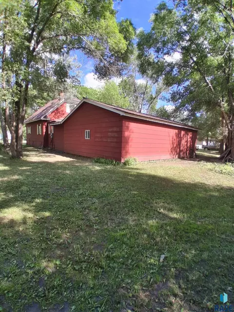 Other - 700 Pine St, Frankfort, SD 57440 photo 4 of 5