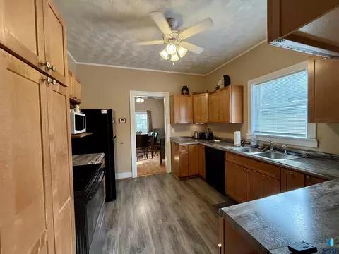 Kitchen - 208 E King St, Chamberlain, SD 57325 photo 2 of 3