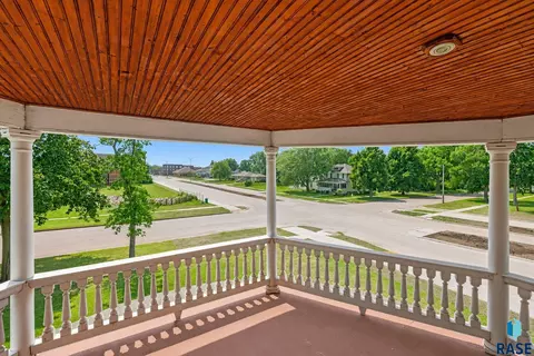 Exterior - 500 N Egan Ave, Madison, SD 57042 photo 11 of 11