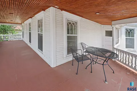 Exterior - 500 N Egan Ave, Madison, SD 57042 photo 10 of 11