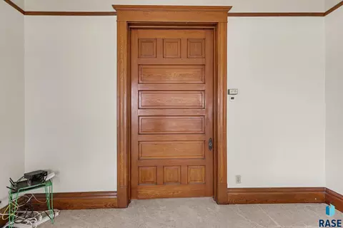 Entry Way - 500 N Egan Ave, Madison, SD 57042 photo 1 of 2