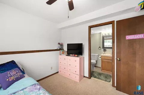 Bedroom - 4709 E Alpine Cir, Sioux Falls, SD 57110 photo 6 of 6