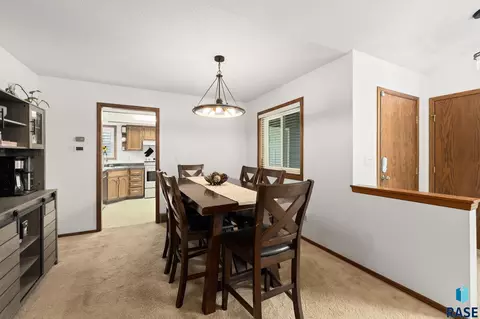 Dining - 4709 E Alpine Cir, Sioux Falls, SD 57110 photo 1 of 1