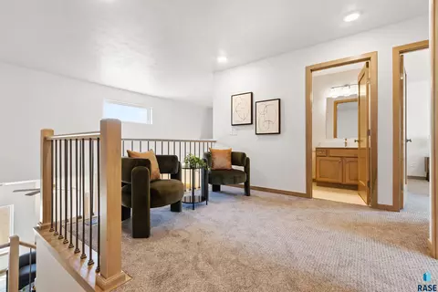 Entry Way - 2412 E Jetty Pl, Sioux Falls, SD 57108 photo 1 of 1