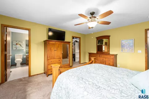 Bedroom - 47303 Rogness Pl, Renner, SD 57055 photo 2 of 7