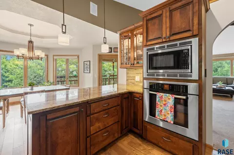 Kitchen - 47303 Rogness Pl, Renner, SD 57055 photo 3 of 3