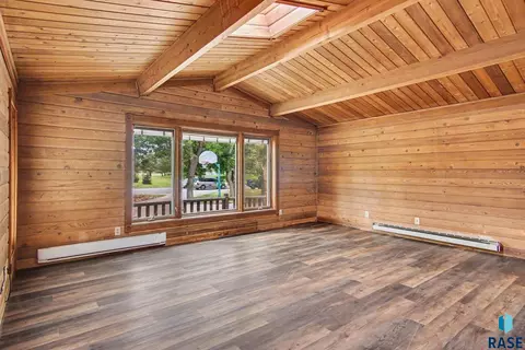 Living - 706 S Union Ave, Madison, SD 57042 photo 1 of 2