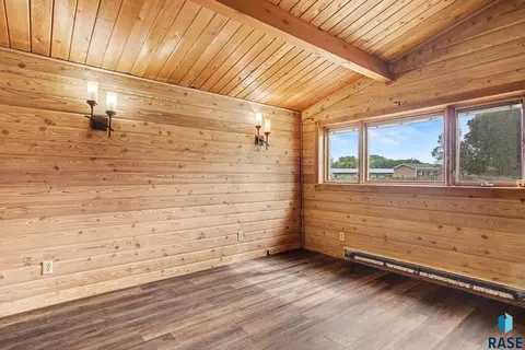 Other - 706 S Union Ave, Madison, SD 57042 photo 7 of 14
