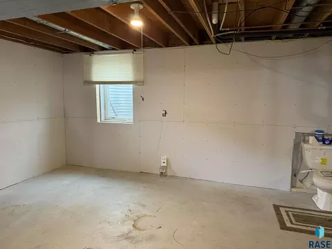 221 N 3rd St, Emery, SD 57332 photo 42