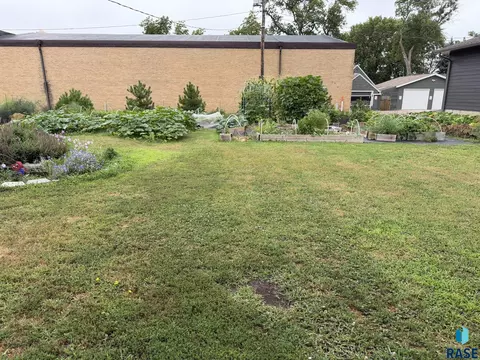 221 N 3rd St, Emery, SD 57332 photo 10