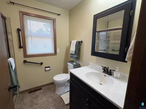 221 N 3rd St, Emery, SD 57332 photo 33