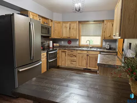 221 N 3rd St, Emery, SD 57332 photo 22