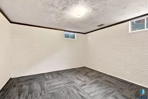 Other - 1605 E Crestview Dr, Sioux Falls, SD 57103 photo 5 of 10