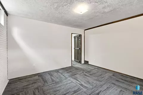 Other - 1605 E Crestview Dr, Sioux Falls, SD 57103 photo 6 of 10