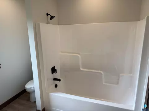 Bath - 106 Caleb Ct, Parker, SD 57053 photo 4 of 4