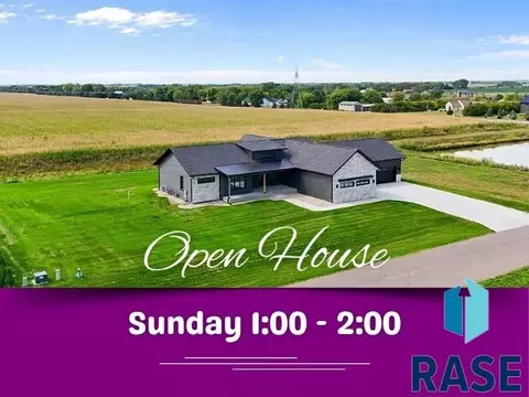 27106 Meadowlark Ct, Harrisburg, SD 57032