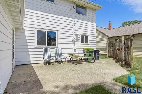 Exterior - 213 E 2nd St, Jasper, MN 56144 photo 4 of 6