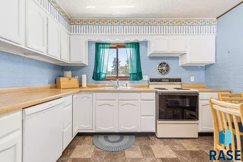 Kitchen - 213 E 2nd St, Jasper, MN 56144 photo 5 of 5