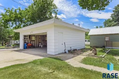 Exterior - 213 E 2nd St, Jasper, MN 56144 photo 1 of 6