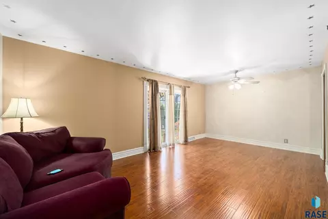 Living - 833 E Pam Rd, Sioux Falls, SD 57105 photo 2 of 3