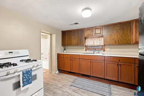 Kitchen - 1502 E 12th St, Sioux Falls, SD 57103 photo 2 of 2