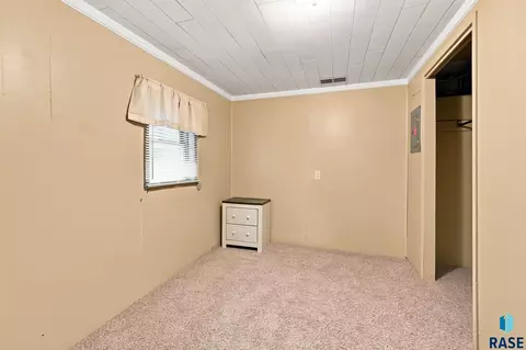 Bedroom - 1502 E 12th St, Sioux Falls, SD 57103 photo 2 of 3