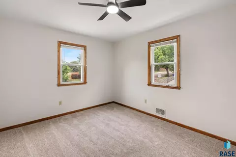 1800 E 13th St, Sioux Falls, SD 57103 photo 10