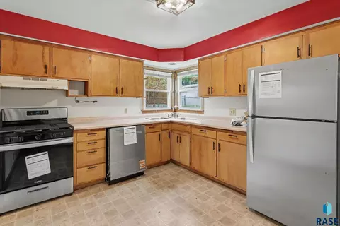 1800 E 13th St, Sioux Falls, SD 57103 photo 7