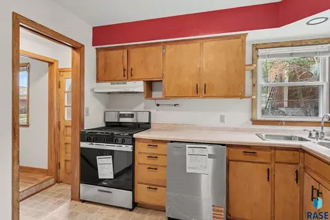 1800 E 13th St, Sioux Falls, SD 57103 photo 8