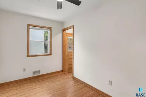 1800 E 13th St, Sioux Falls, SD 57103 photo 16