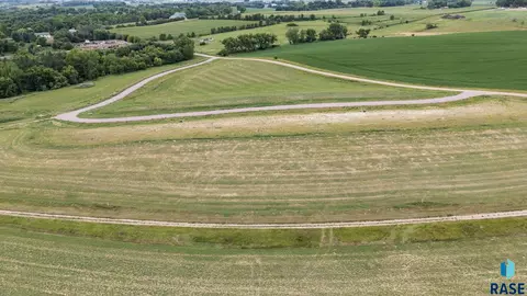 2 Arthur Ln, Renner, SD 57055 photo 3