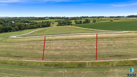2 Arthur Ln, Renner, SD 57055 photo 2