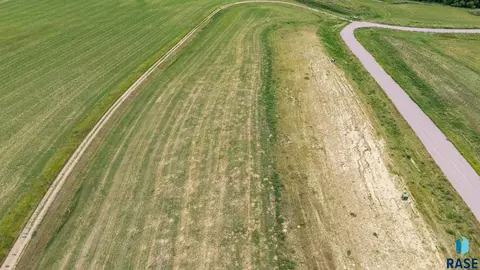 2 Arthur Ln, Renner, SD 57055 photo 5