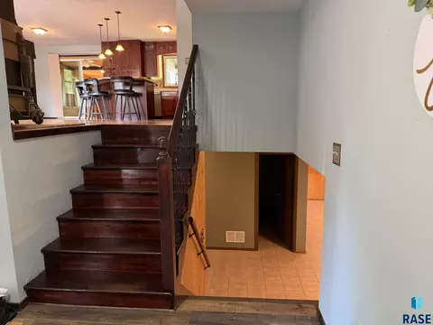 Entry Way - 202 W 3rd St, Marion, SD 57043 photo 3 of 7