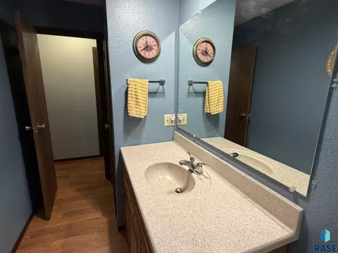 Bath - 202 W 3rd St, Marion, SD 57043 photo 2 of 5