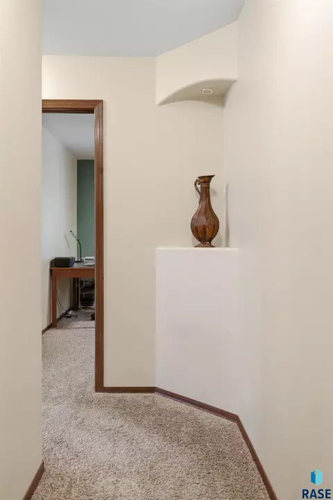 Entry Way - 4904 E Tiger Lilly St, Sioux Falls, SD 57110 photo 2 of 2