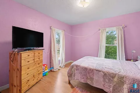 Bedroom - 1313 E 6th St, Sioux Falls, SD 57103 photo 4 of 6