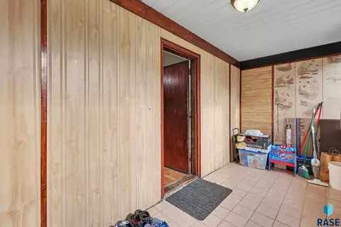 Exterior - 1313 E 6th St, Sioux Falls, SD 57103 photo 1 of 5