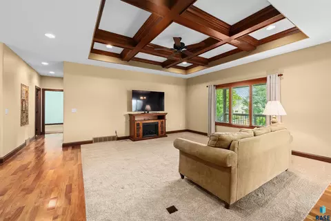 Living - S Kinderhook Ave, Sioux Falls, SD 57106 photo 2 of 3