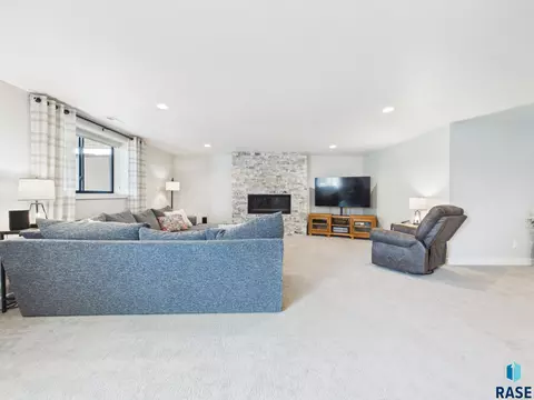 Other - E Shadow Creek Ln, Sioux Falls, SD 57108 photo 6 of 8