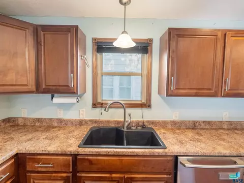 Kitchen - W 10th St, Sioux Falls, SD 57104 photo 3 of 4