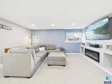 Other - 6909 S Shadow Cir, Sioux Falls, SD 57108 photo 2 of 6