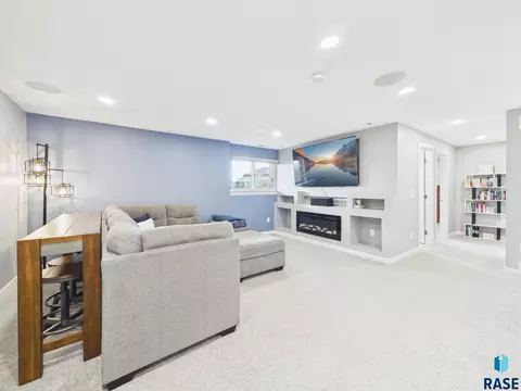 Other - 6909 S Shadow Cir, Sioux Falls, SD 57108 photo 1 of 6