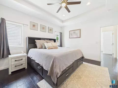 Bedroom - 6909 S Shadow Cir, Sioux Falls, SD 57108 photo 2 of 5
