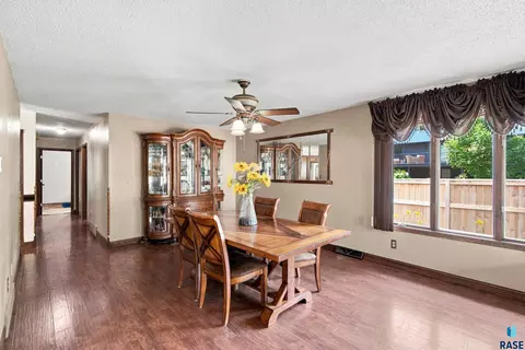 Dining - 807 Elder St, Canton, SD 57013 photo 2 of 2