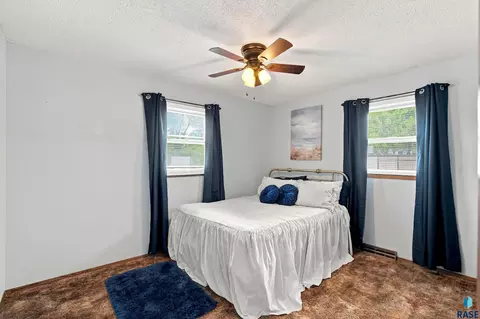 Bedroom - 807 Elder St, Canton, SD 57013 photo 3 of 10