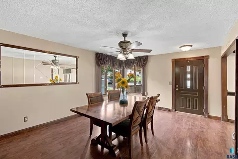 Dining - 807 Elder St, Canton, SD 57013 photo 1 of 2