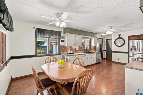 Kitchen - 807 Elder St, Canton, SD 57013 photo 1 of 5