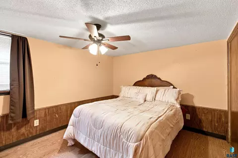 Bedroom - 807 Elder St, Canton, SD 57013 photo 9 of 10