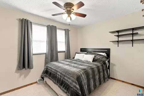 Bedroom - 807 Elder St, Canton, SD 57013 photo 5 of 10